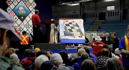2013 feature quilt on auction